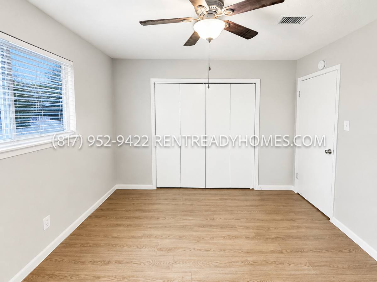 Apartment for rent at 318 Frontier Dr, Bryan, TX 77803