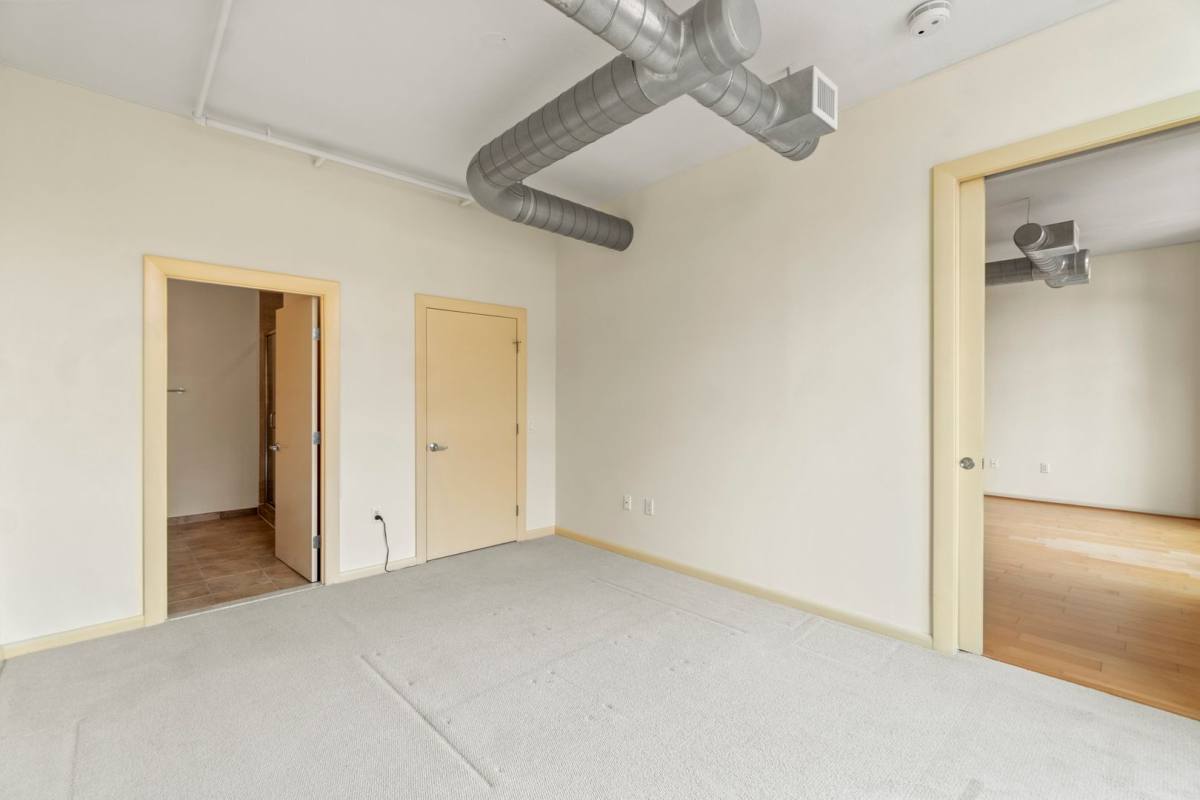 Apartment for rent at 811 4th St NW, Washington, DC 20001