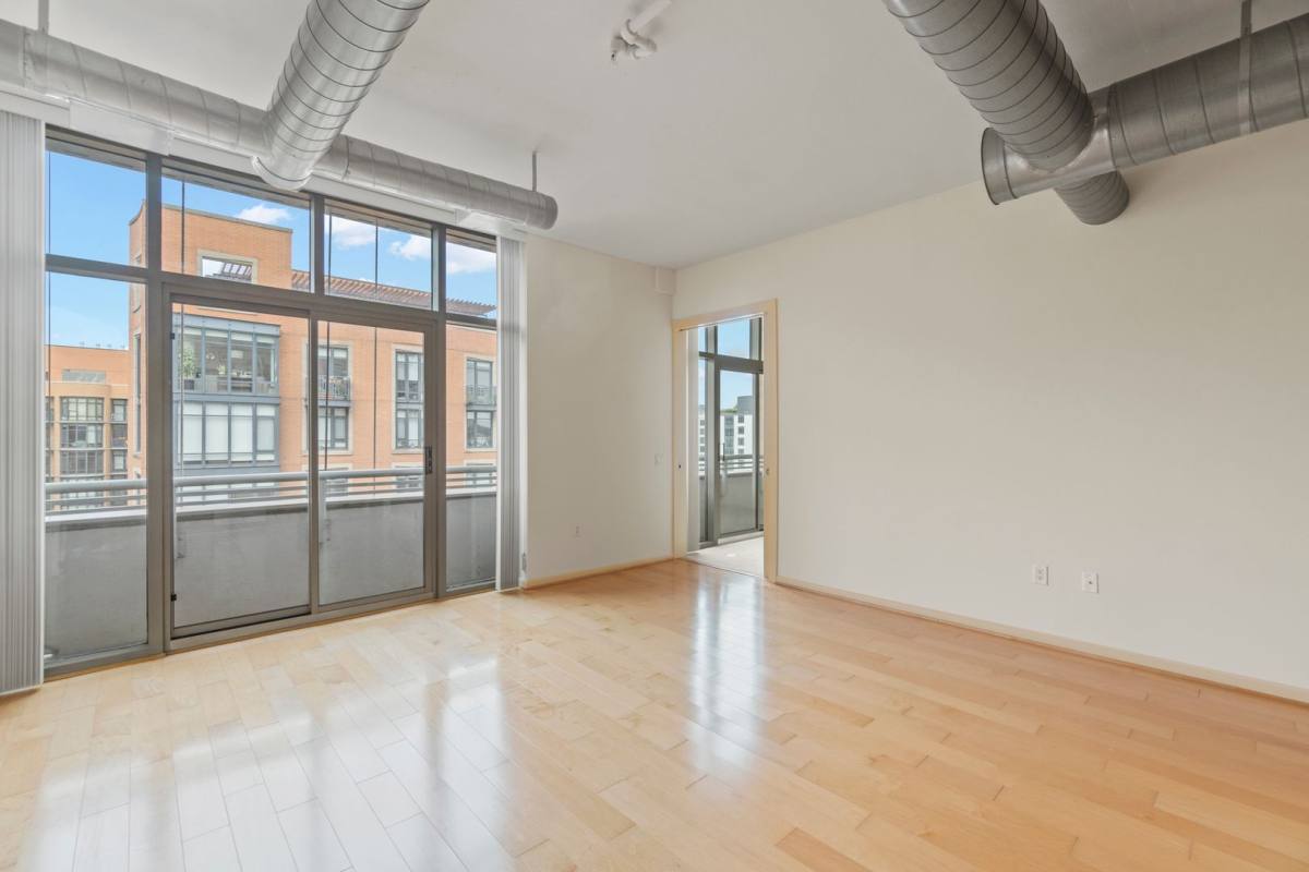 Apartment for rent at 811 4th St NW, Washington, DC 20001
