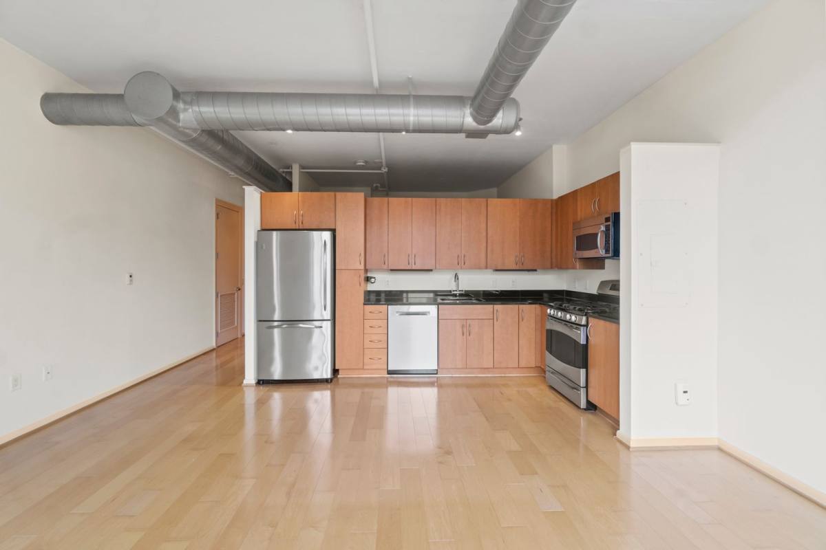 Apartment for rent at 811 4th St NW, Washington, DC 20001