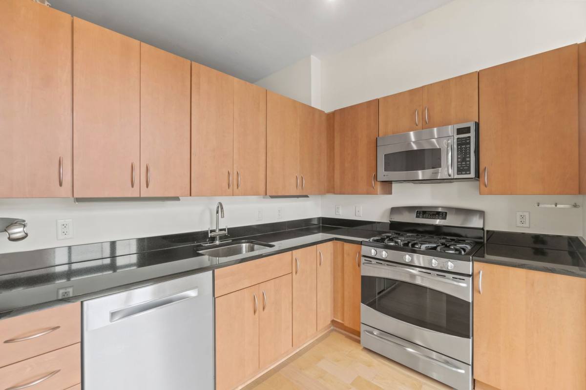 Apartment for rent at 811 4th St NW, Washington, DC 20001