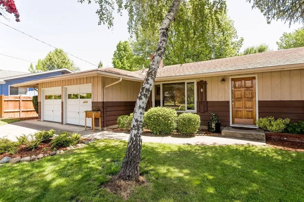 House for rent at 341 Havana Ave, Medford, OR 97504