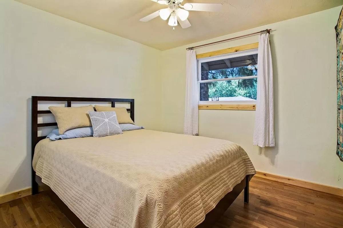 House for rent at 341 Havana Ave, Medford, OR 97504