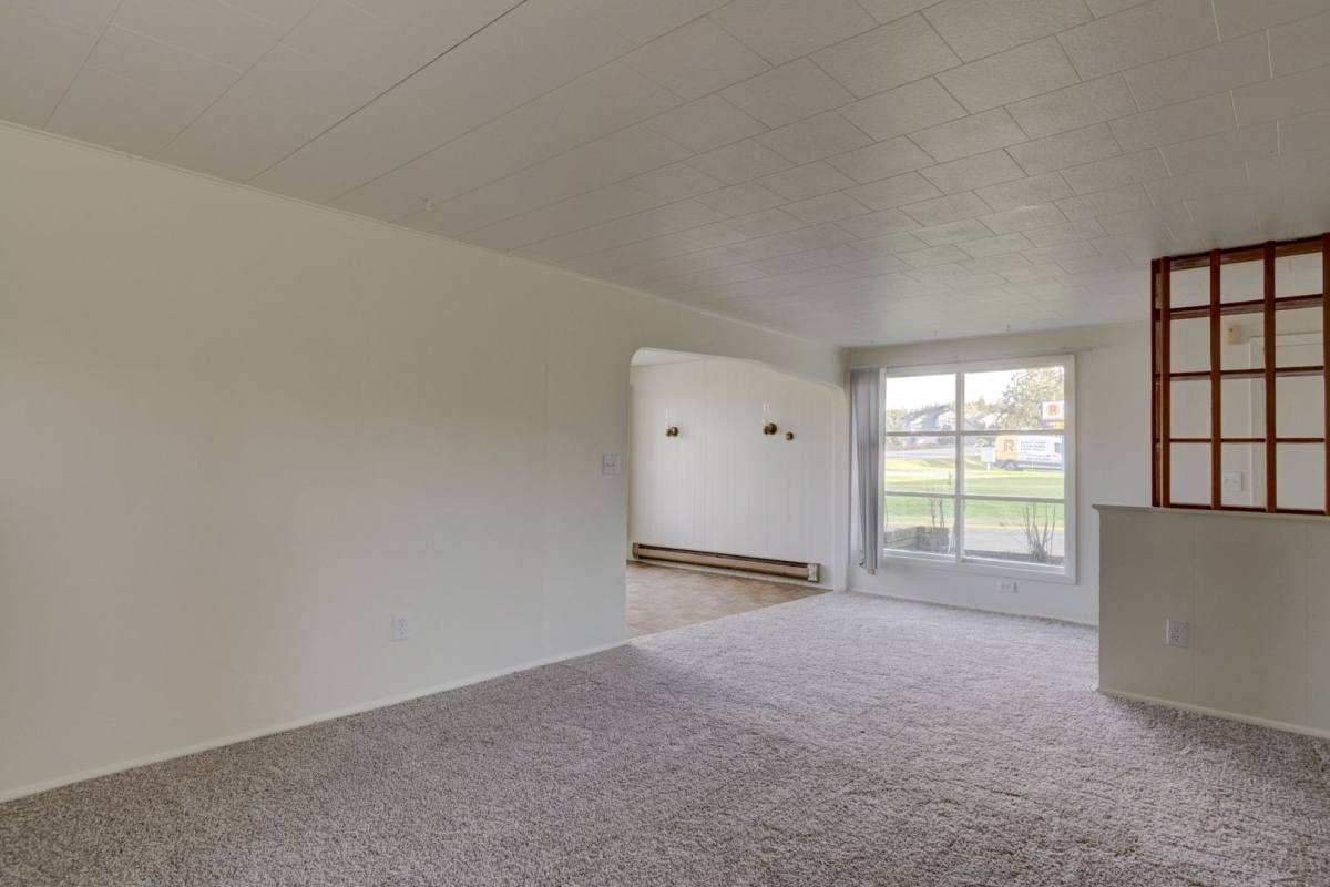 House for rent at 33010 State Route 20, Oak Harbor, WA 98277