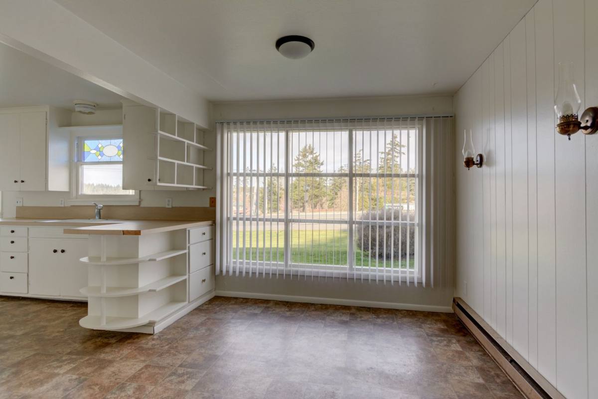 House for rent at 33010 State Route 20, Oak Harbor, WA 98277
