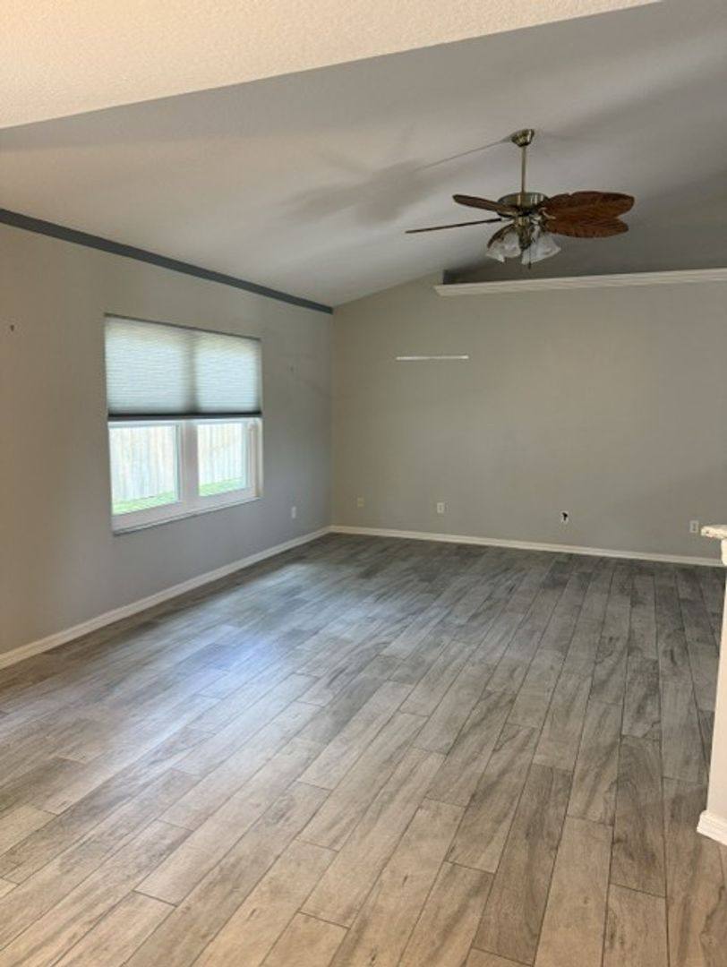House for rent at 6633 Foxmoor Dr, Zephyrhills, FL 33542