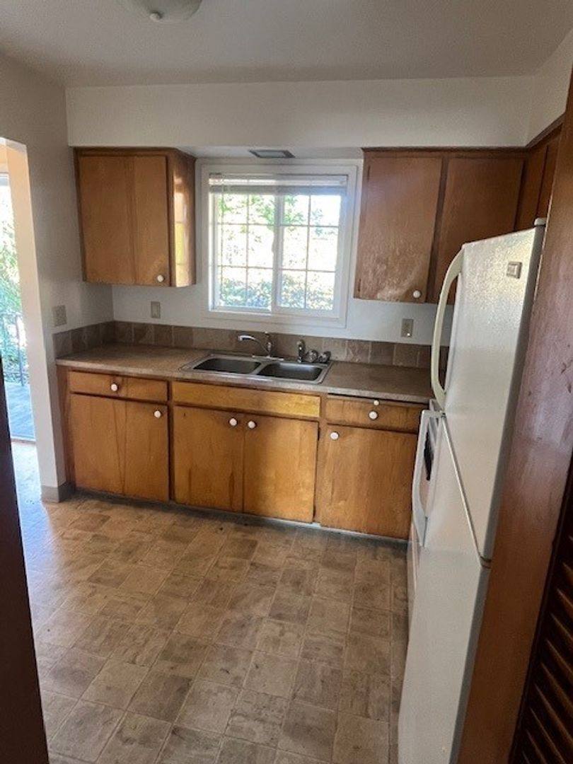 Apartment for rent at 16360 SE Stark St, Portland, OR 97233