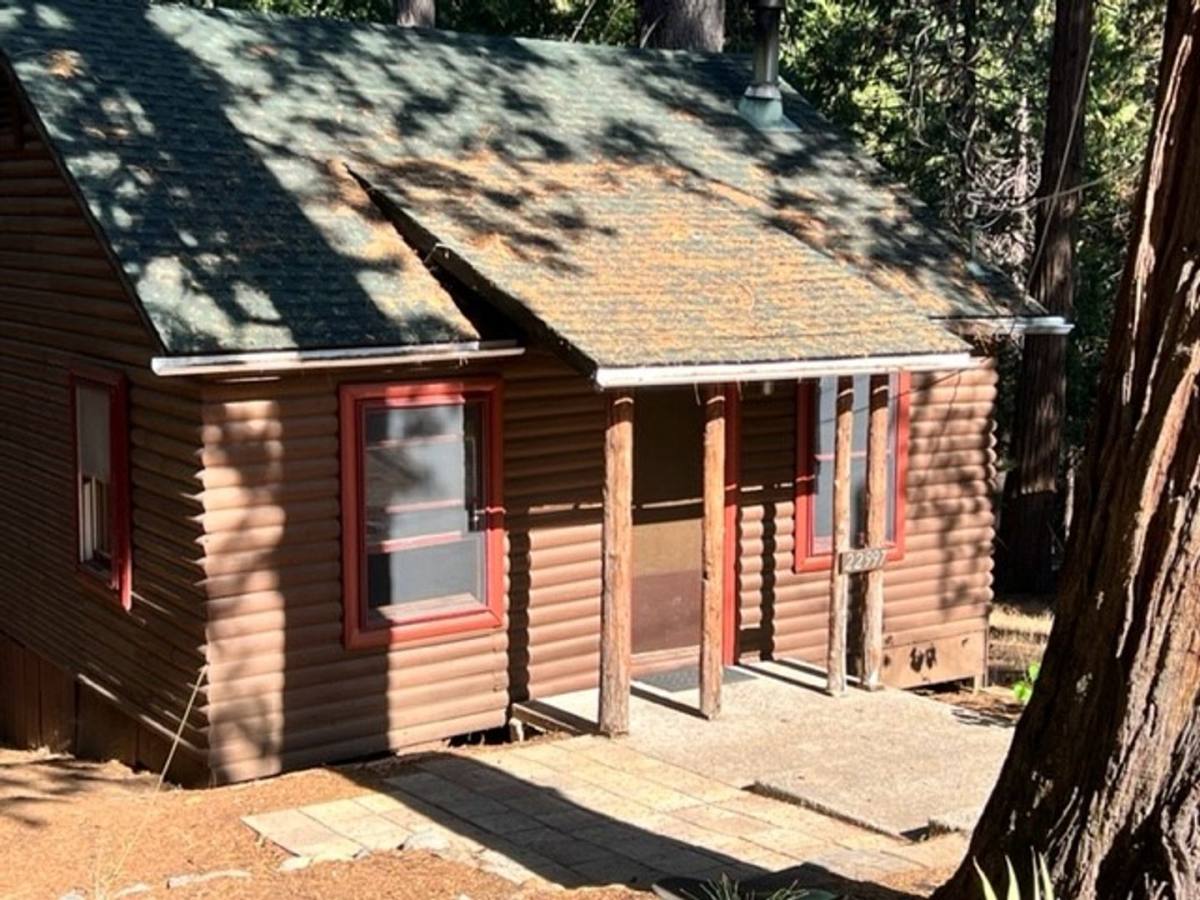 House for rent at 22997 N Tuolumne Rd, Twain Harte, CA 95383