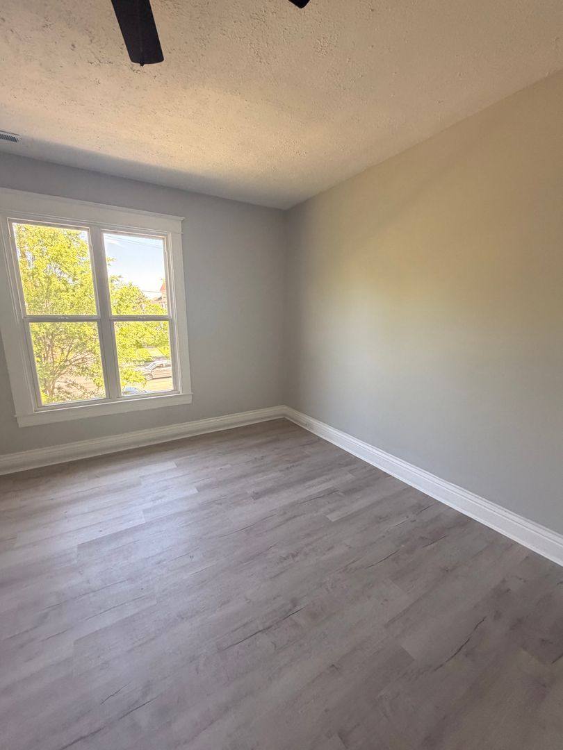 Apartment for rent at 4140 W Broadway, Louisville, KY 40211