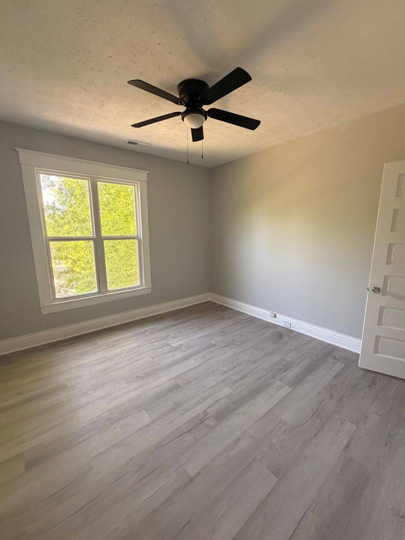 Apartment for rent at 4140 W Broadway, Louisville, KY 40211