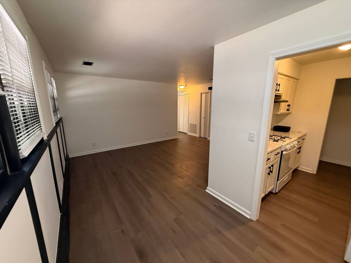 Apartment for rent at 6709 N University St, Peoria, IL 61614