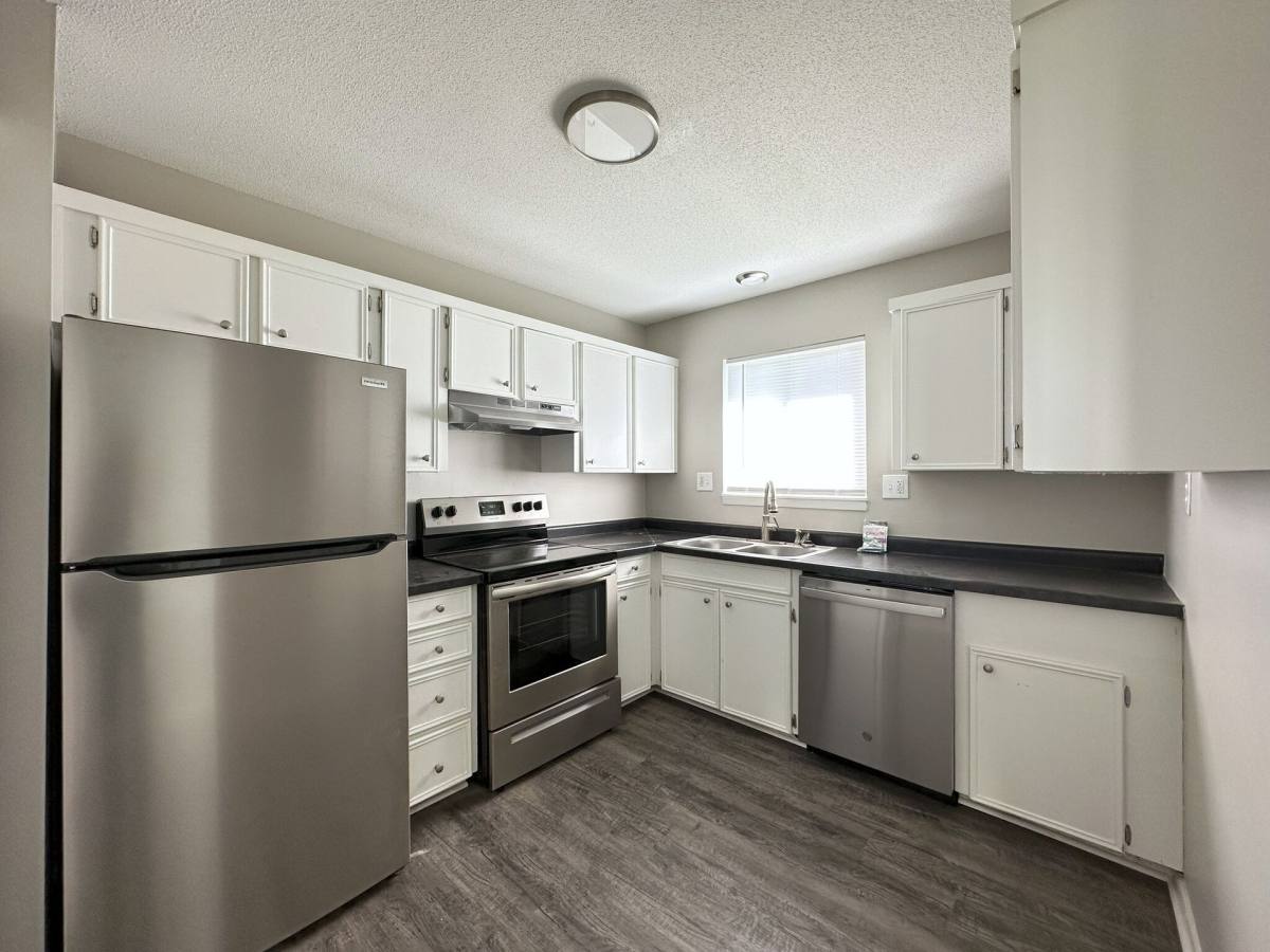 Apartment for rent at 5604 Floyd St, Leawood, KS 66206
