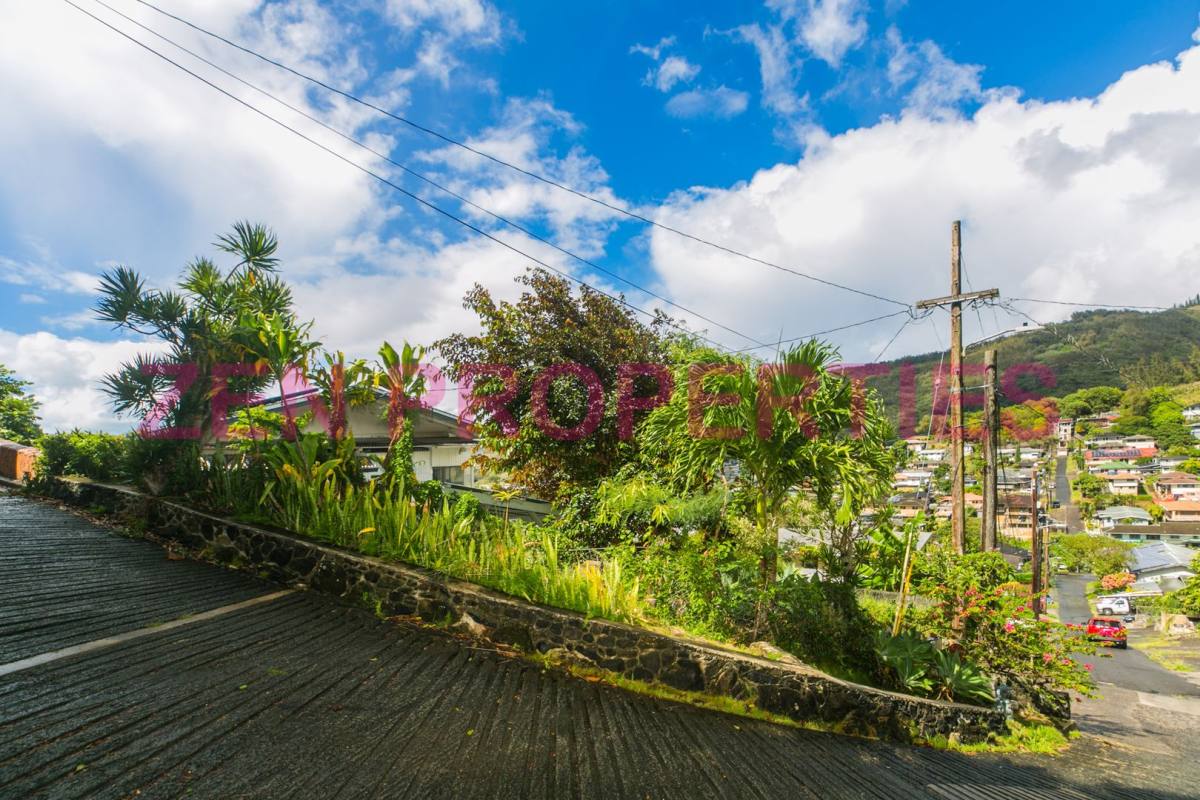 House for rent at 1555 Moani St, Honolulu, HI 96819