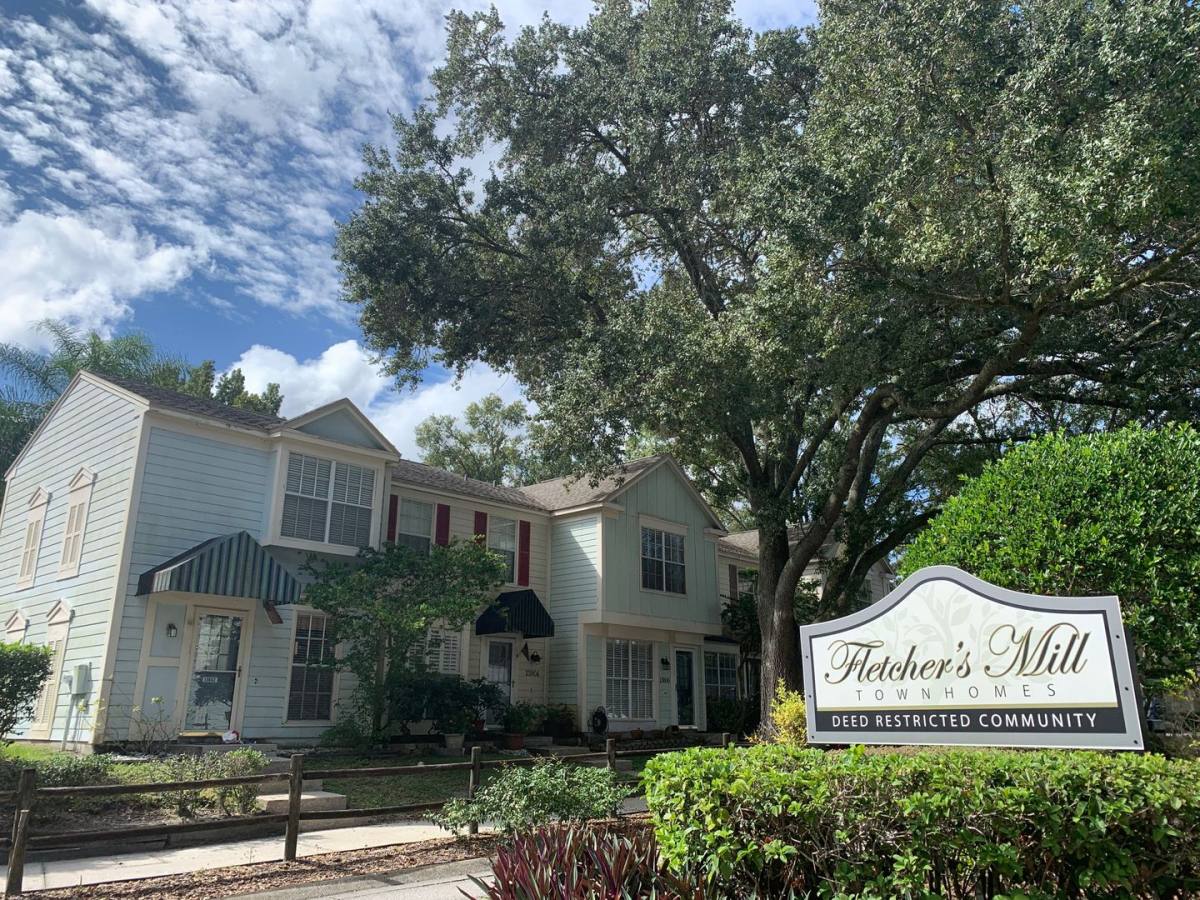 Townhouse for rent at 1719 Mill Run Circle, Tampa, FL 33613