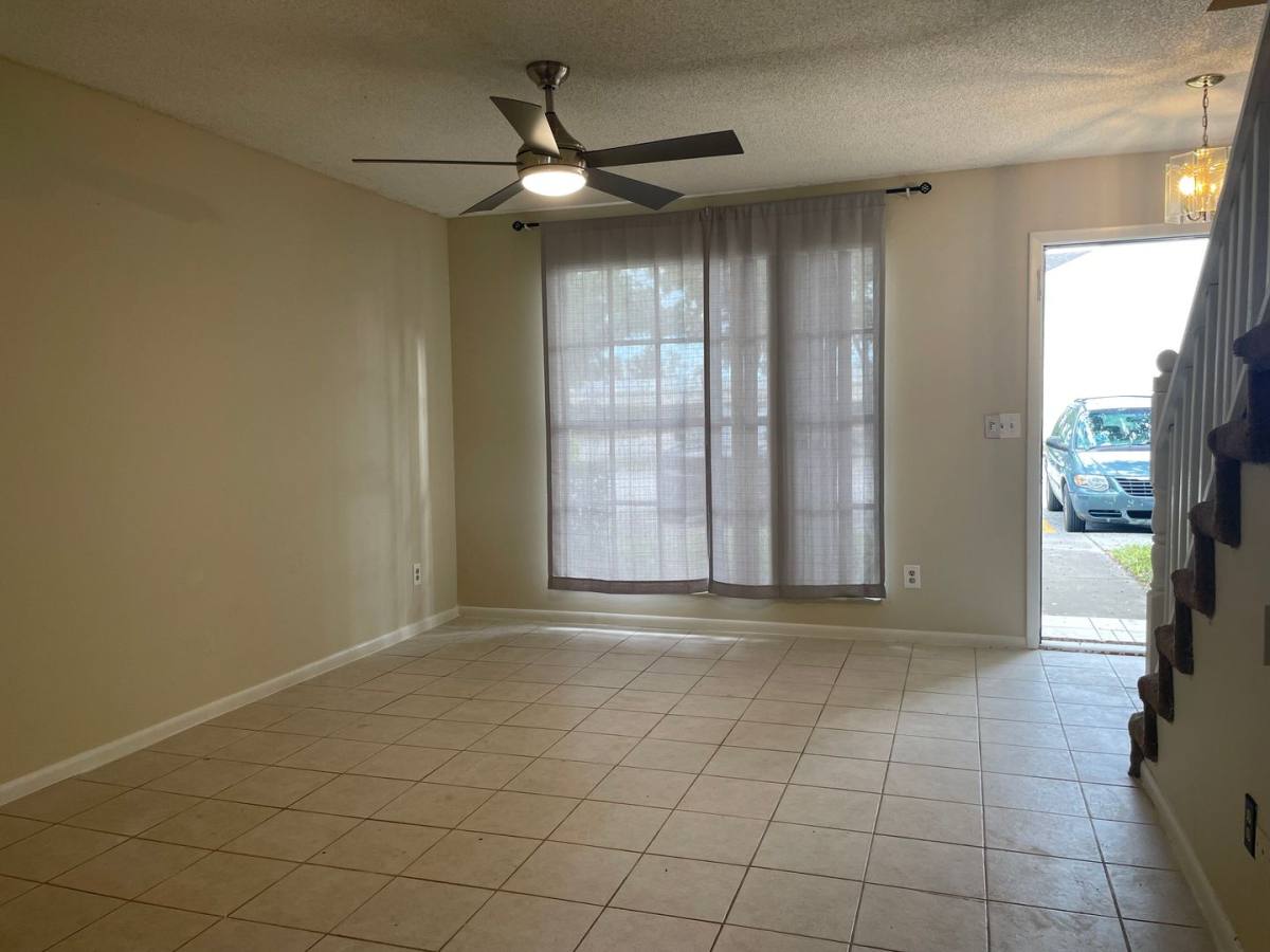 Townhouse for rent at 1719 Mill Run Circle, Tampa, FL 33613