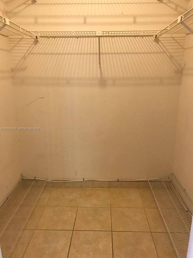 House for rent at 341 W Park Dr, Miami, FL 33172