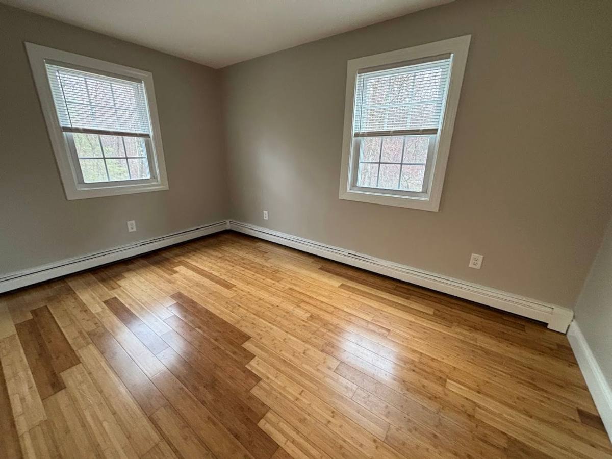 Apartment for rent at 14-35 Stonehenge Rd, Londonderry, NH 03053