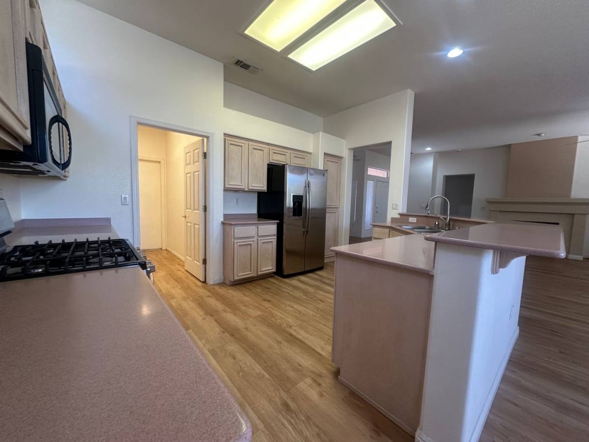 House for rent at 10717 Dover Creek Ave, Las Vegas, NV 89134