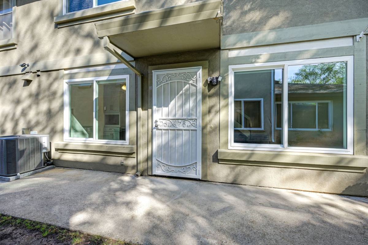 Apartment for rent at 3711 Galena Dr, Auburn, CA 95602