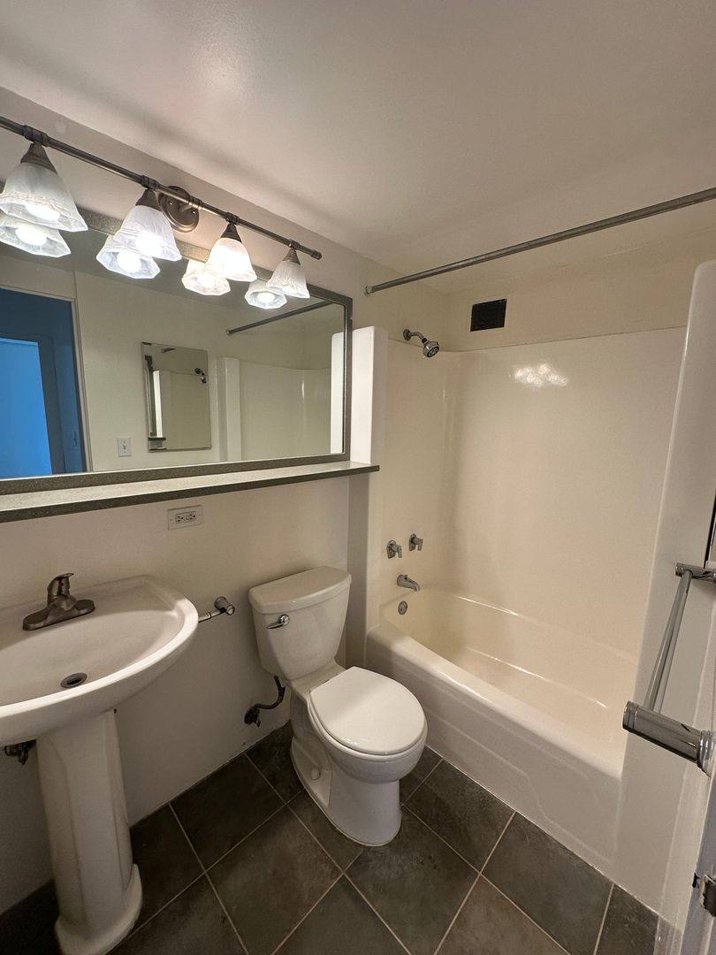 Apartment for rent at 1050 Kinau St #401, Honolulu, HI 96814