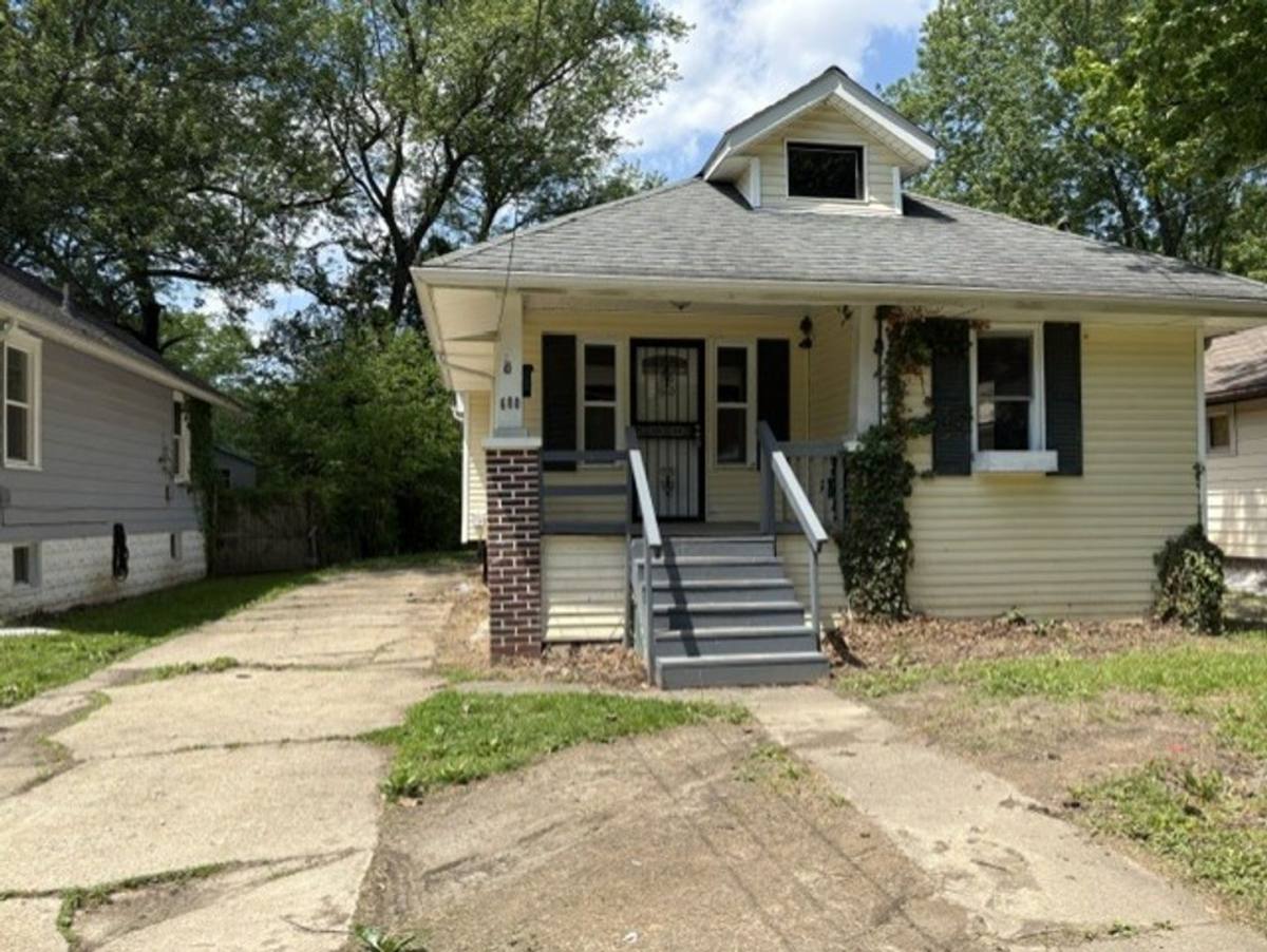 House for rent at 680 Grifton Ave, Akron, OH 44305
