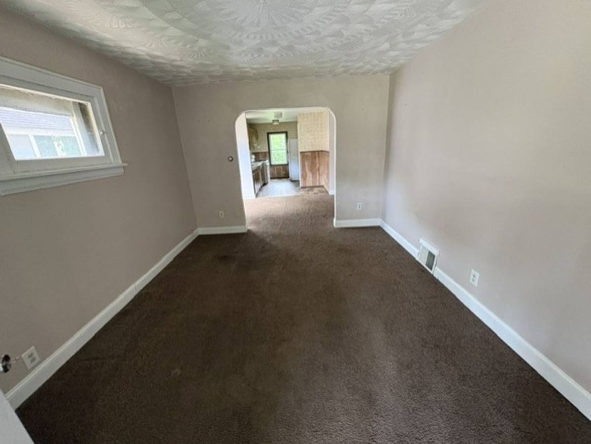 House for rent at 680 Grifton Ave, Akron, OH 44305