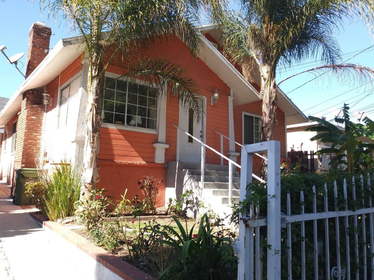 Apartment for rent at 719 N Coronado St, Los Angeles, CA 90026
