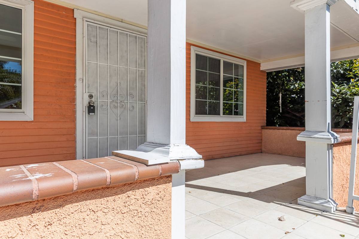 Apartment for rent at 719 N Coronado St, Los Angeles, CA 90026