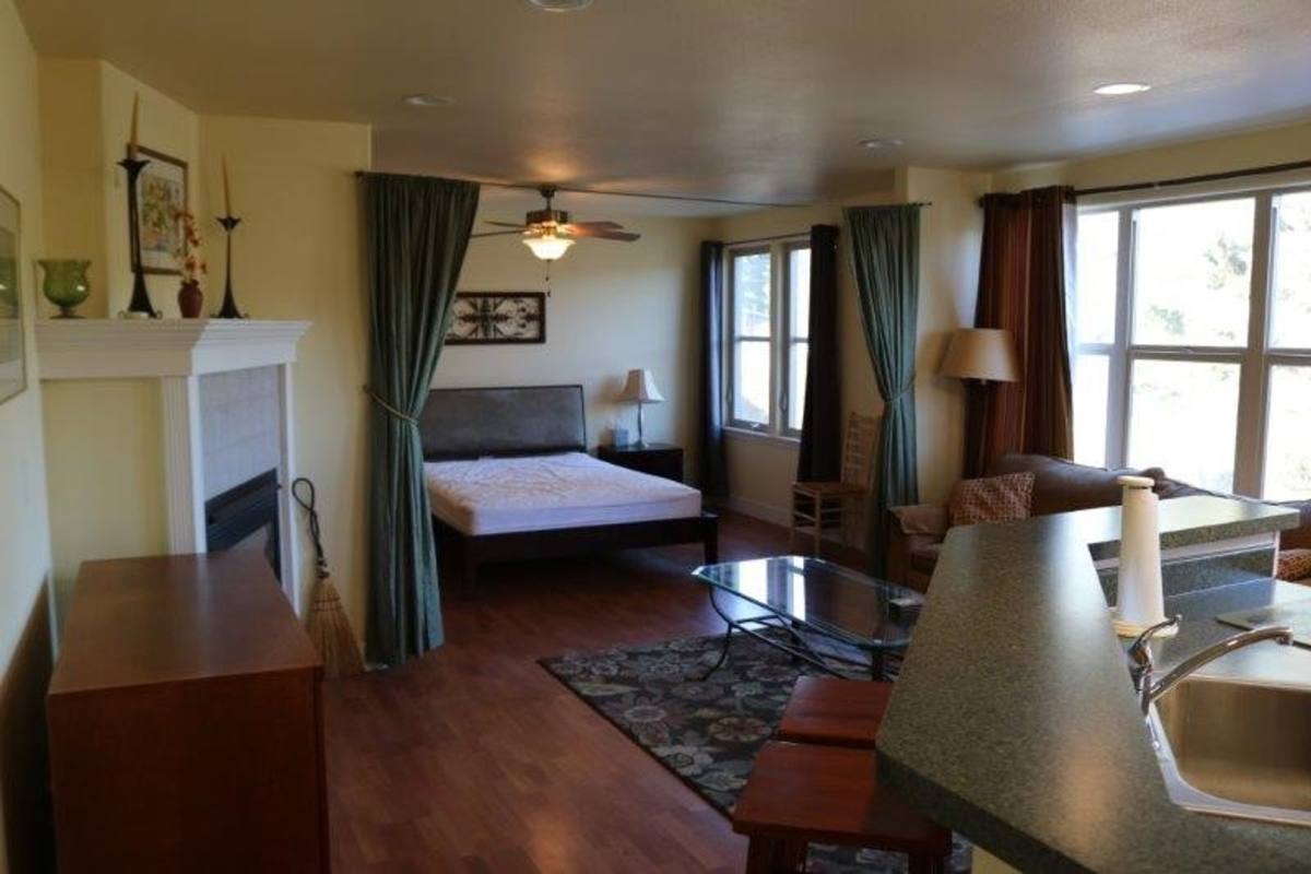 Apartment for rent at 3943 Walnut Dr, Eureka, CA 95503
