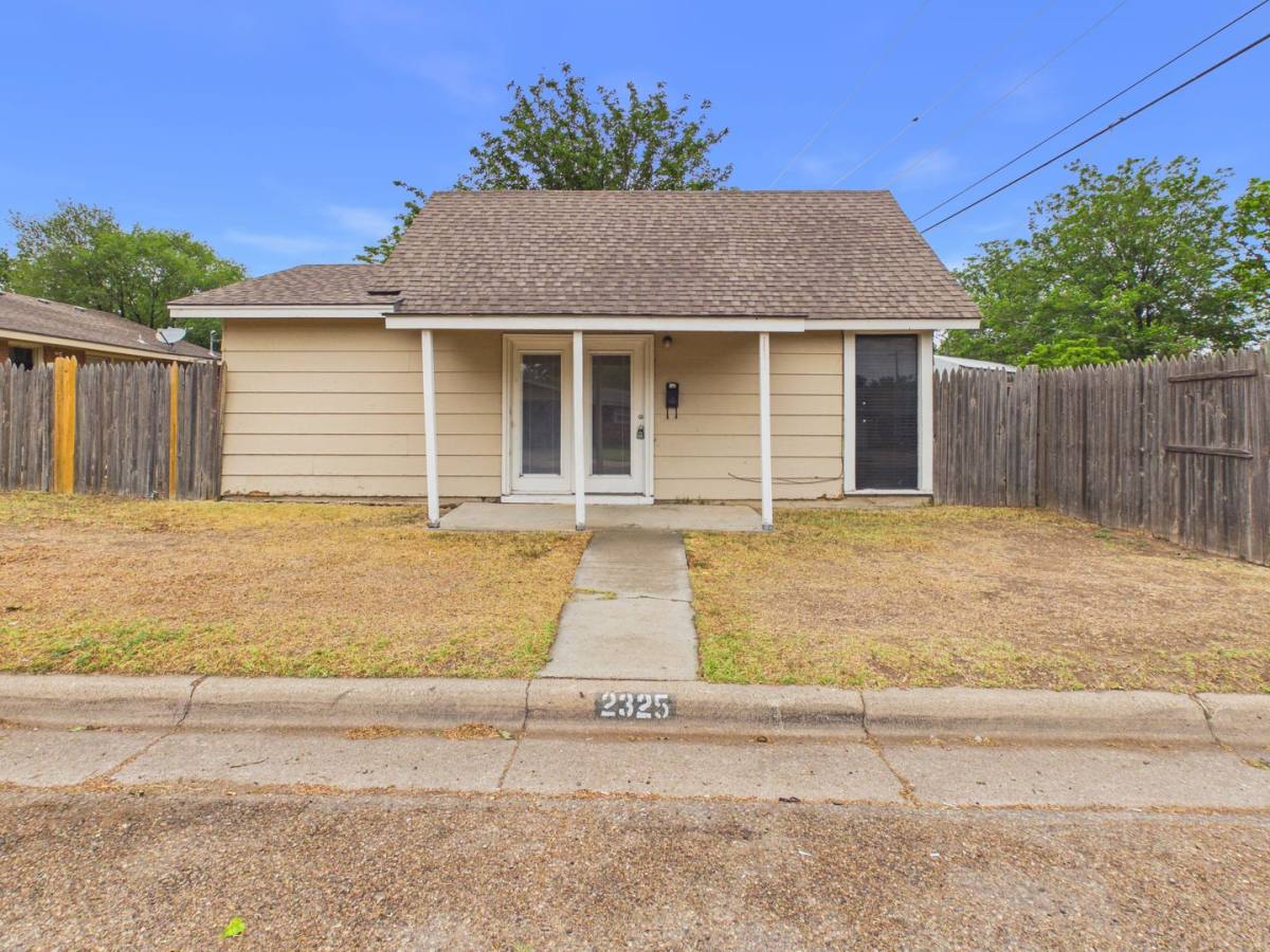 House for rent at 2325 Bell, Amarillo, TX 79106