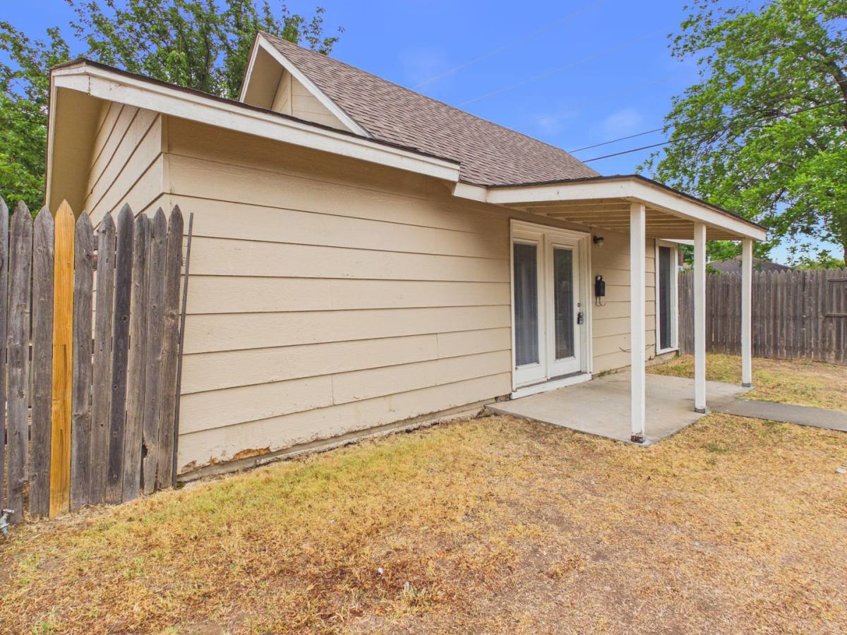 House for rent at 2325 Bell, Amarillo, TX 79106