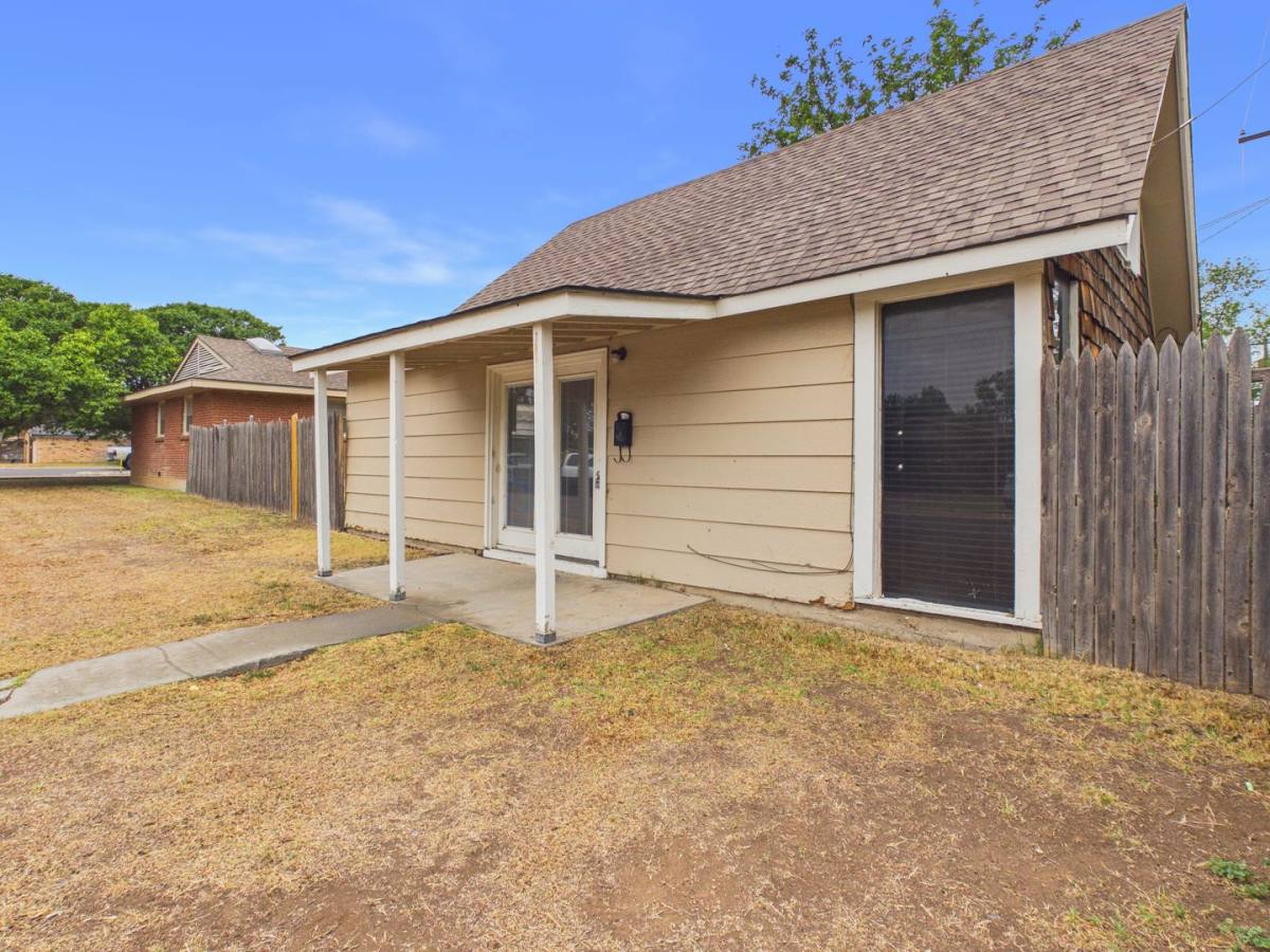 House for rent at 2325 Bell, Amarillo, TX 79106