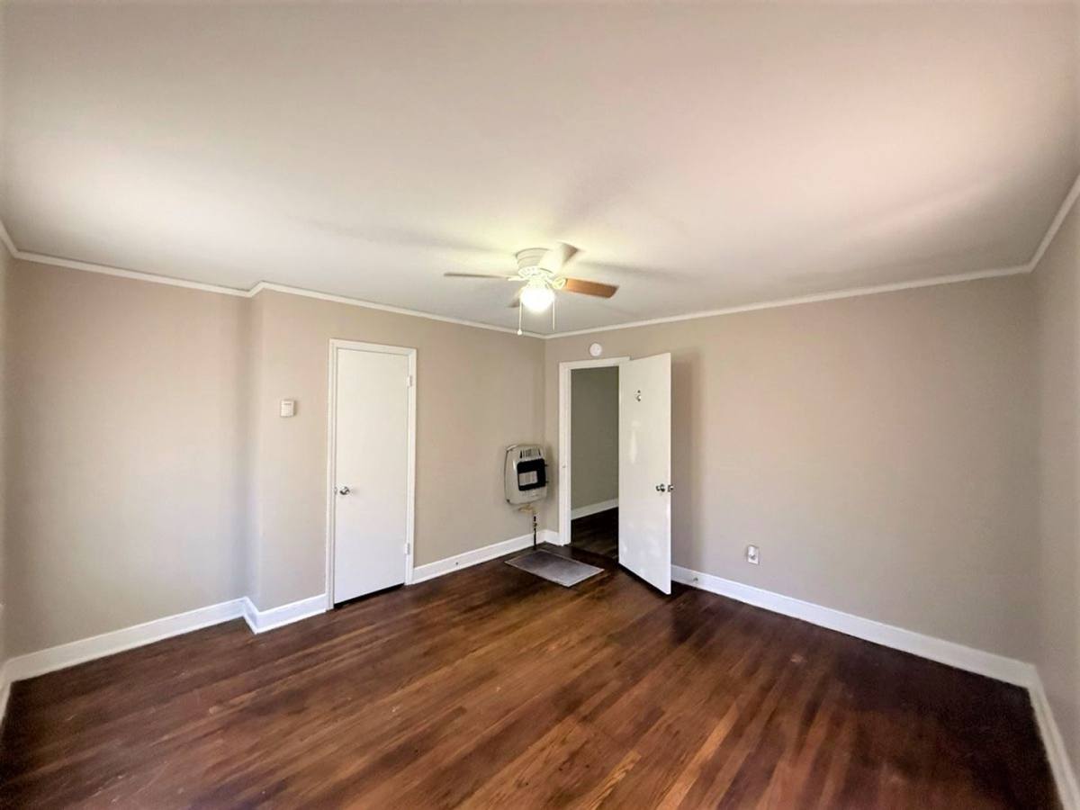 Apartment for rent at 511 513 Boston St, Memphis, TN 38111