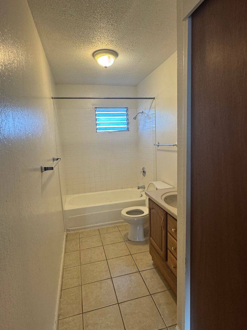 Condo for rent at 464 Kalanikoa St, Hilo, HI 96720