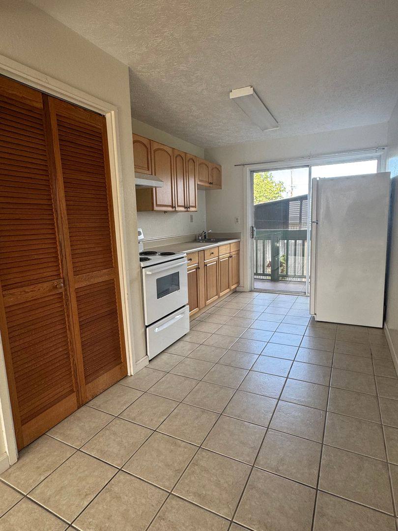 Condo for rent at 464 Kalanikoa St, Hilo, HI 96720