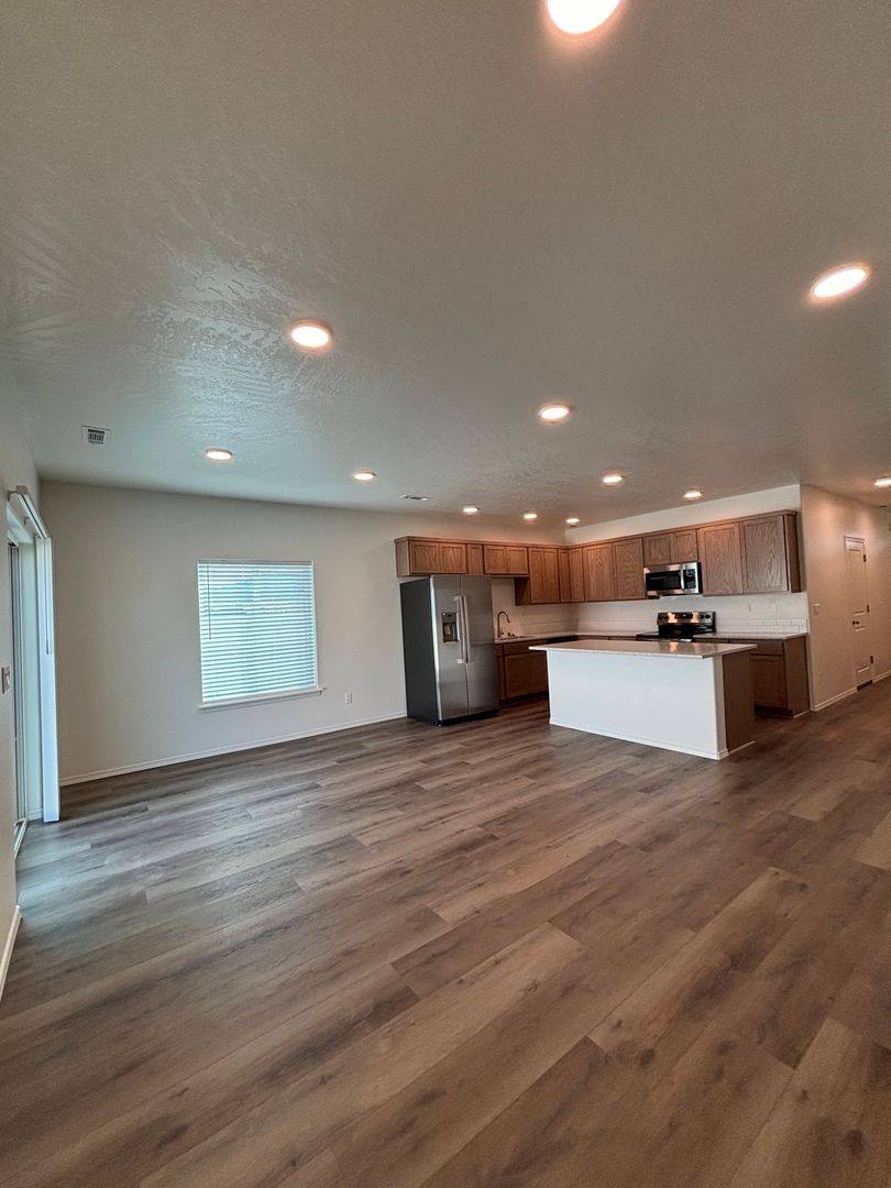Townhouse for rent at 3672 S Roosevelt St, Kennewick, WA 99338