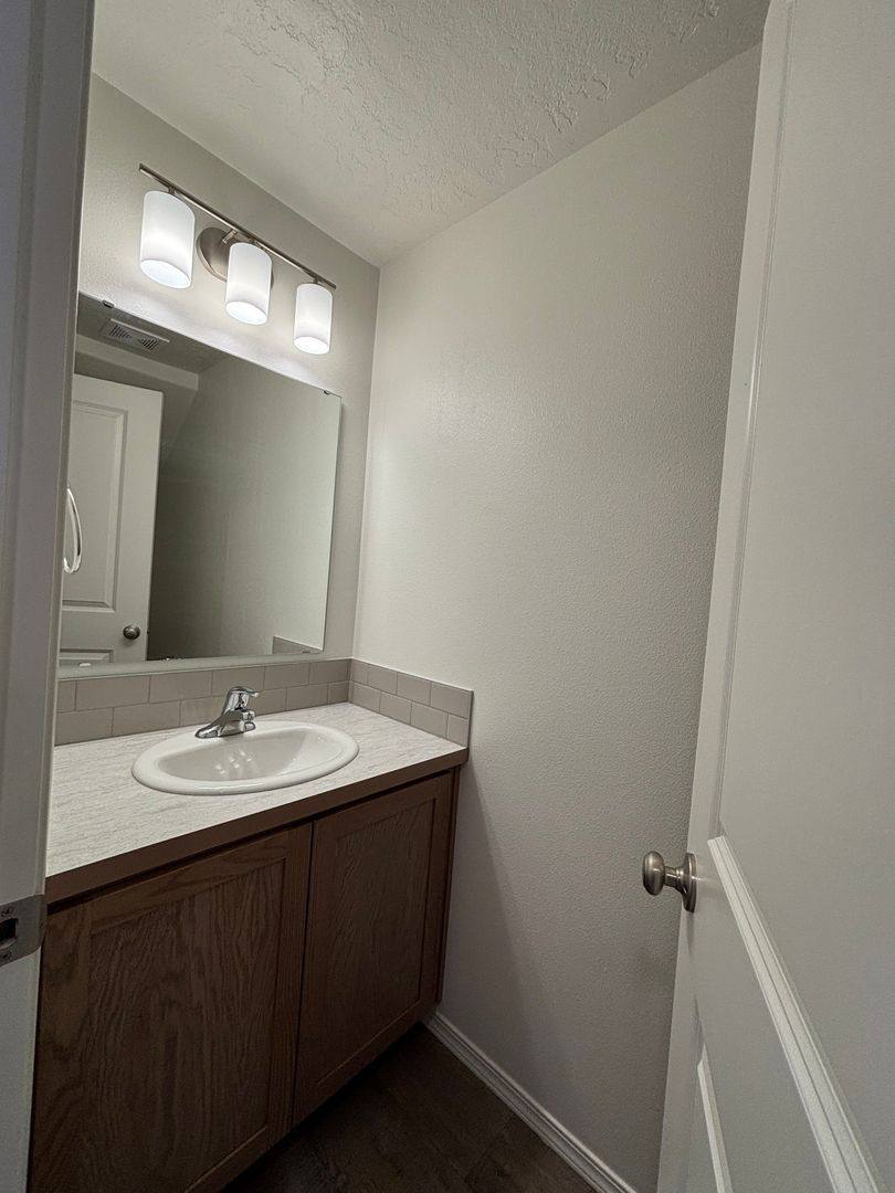 Townhouse for rent at 3672 S Roosevelt St, Kennewick, WA 99338