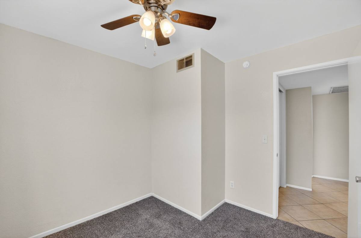 Townhouse for rent at 517 W Duke Dr, Tempe, AZ 85283