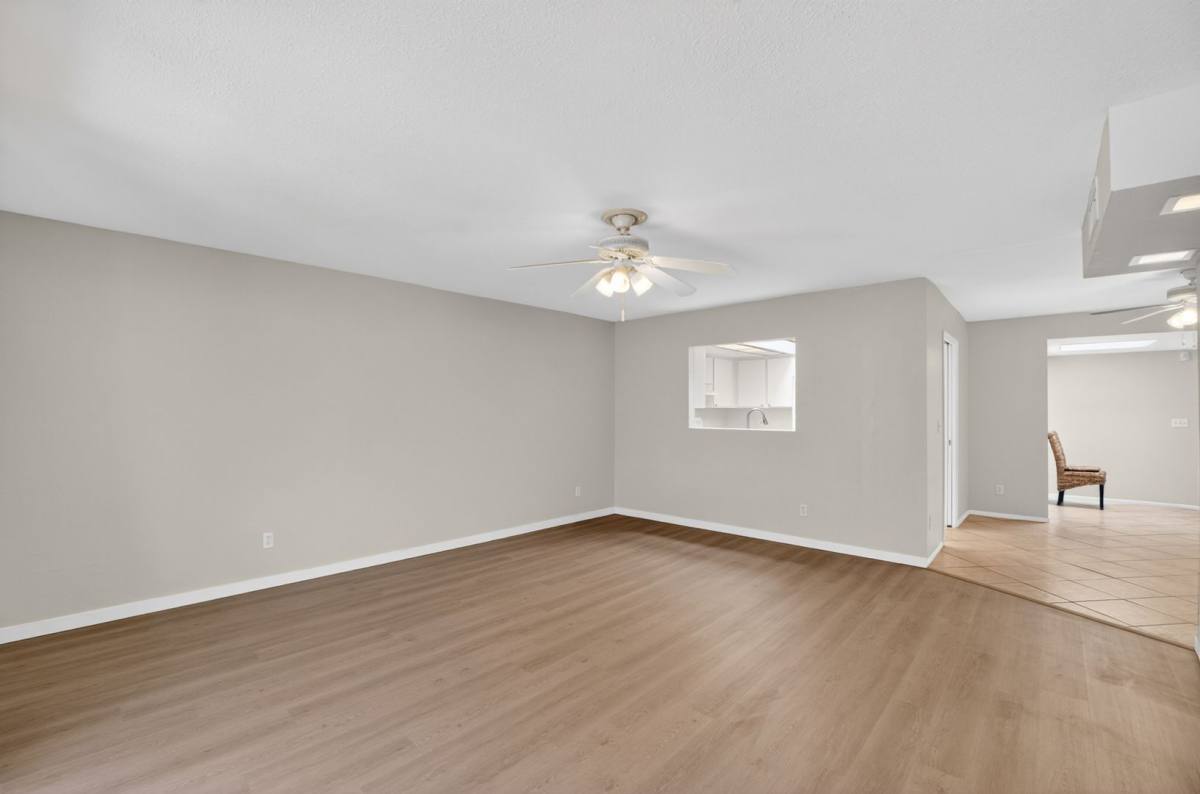 Townhouse for rent at 517 W Duke Dr, Tempe, AZ 85283
