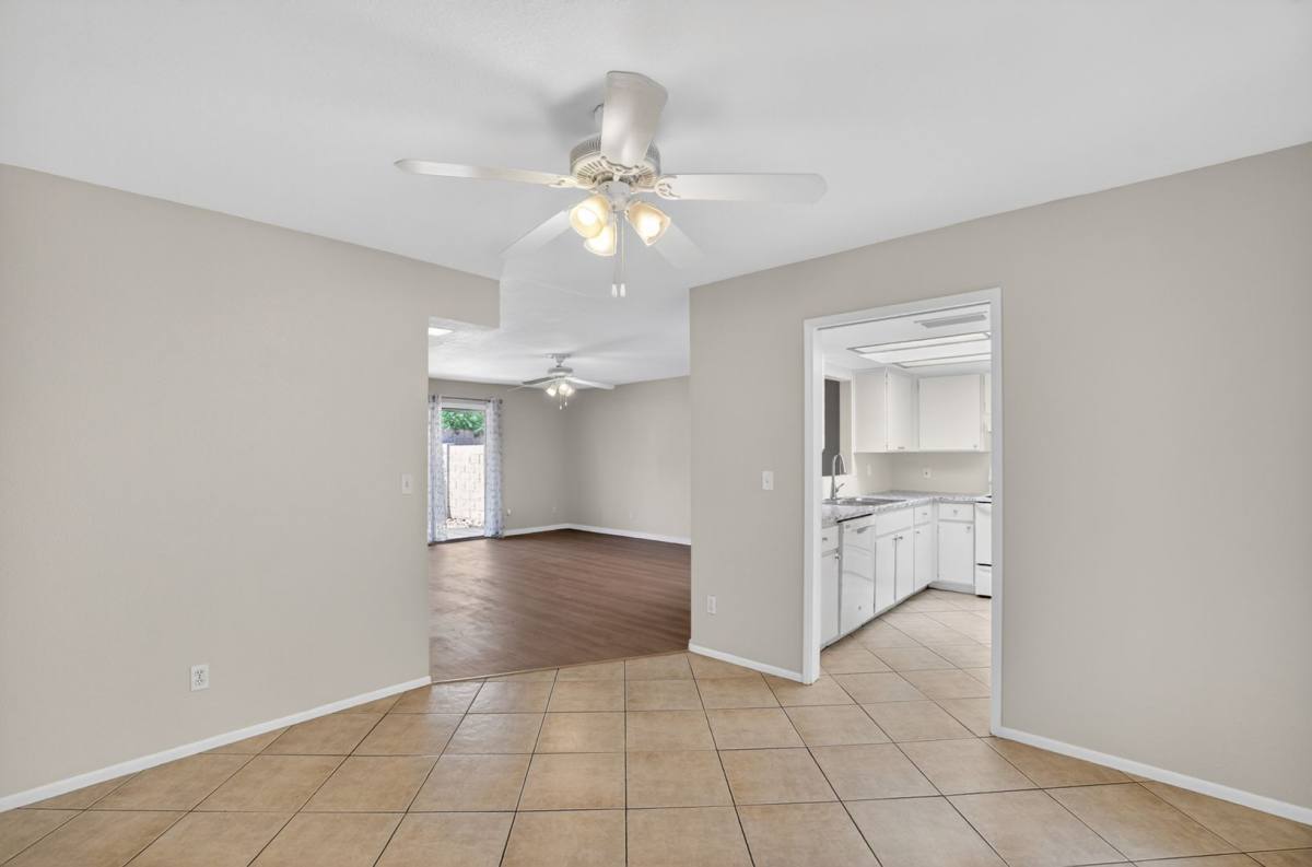 Townhouse for rent at 517 W Duke Dr, Tempe, AZ 85283