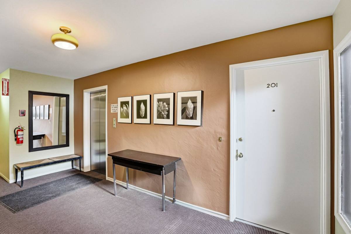 Apartment for rent at 405 Bellevue Ave, Oakland, CA 94610