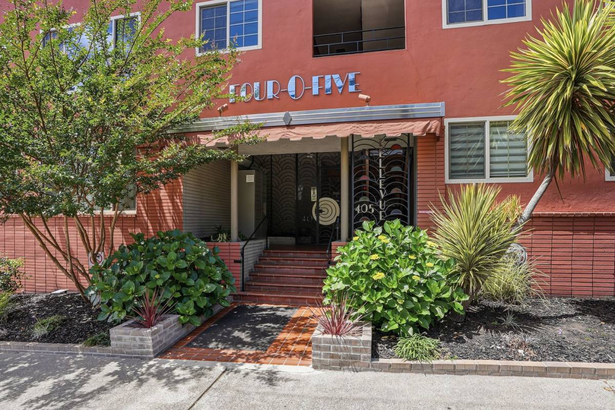Apartment for rent at 405 Bellevue Ave, Oakland, CA 94610
