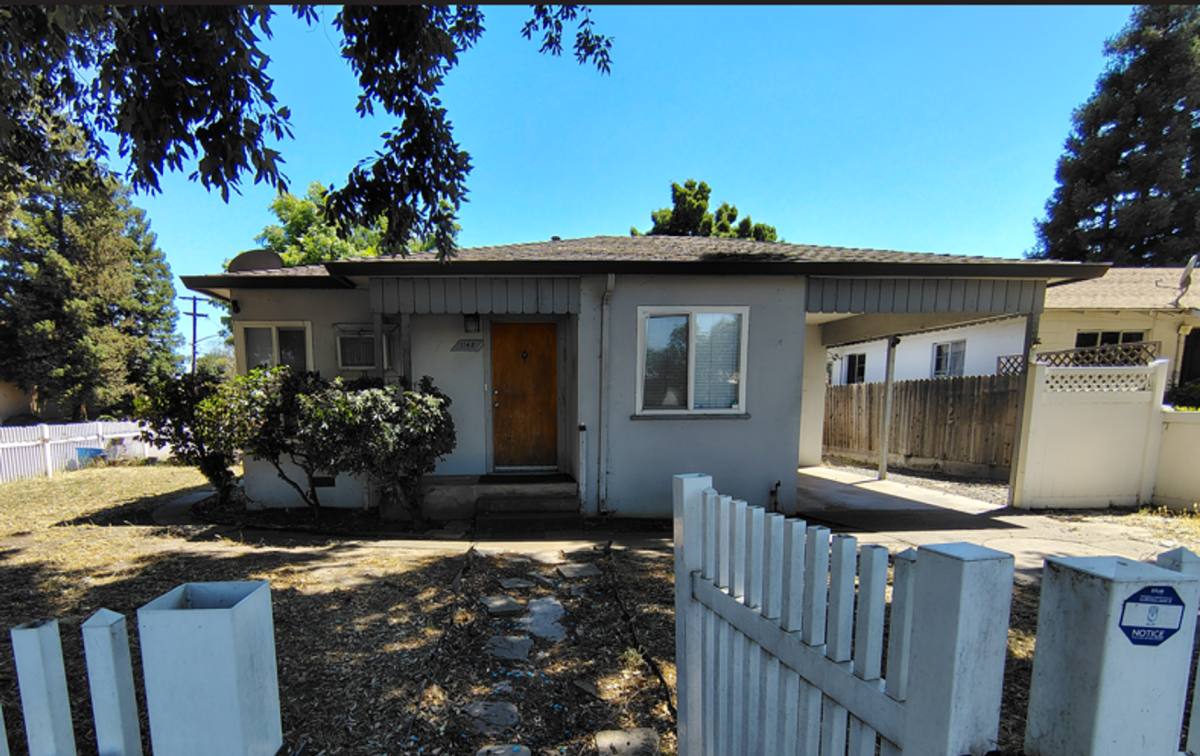 Apartment for rent at 1148 E Fairmont Ave, Modesto, CA 95350
