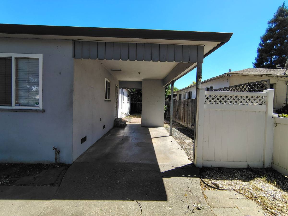 Apartment for rent at 1148 E Fairmont Ave, Modesto, CA 95350