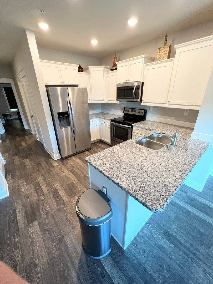 Apartment for rent at 51 11th St, Lynchburg, VA 24504