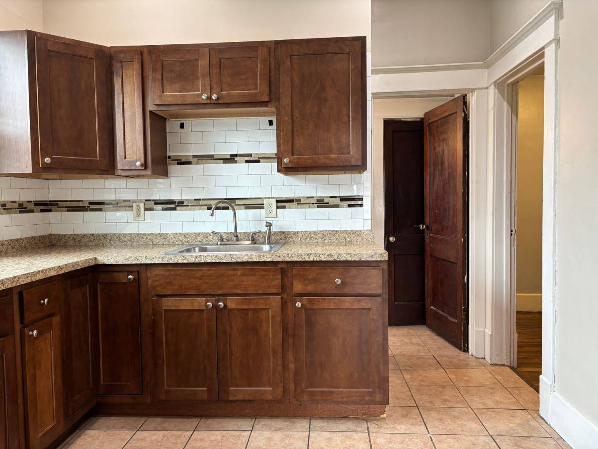 Apartment for rent at 606 Amherst St, Buffalo, NY 14207
