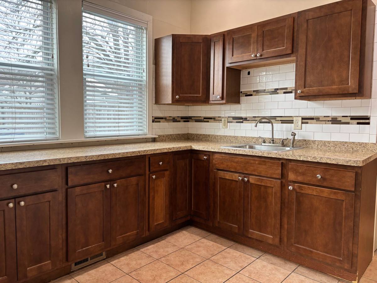 Apartment for rent at 606 Amherst St, Buffalo, NY 14207