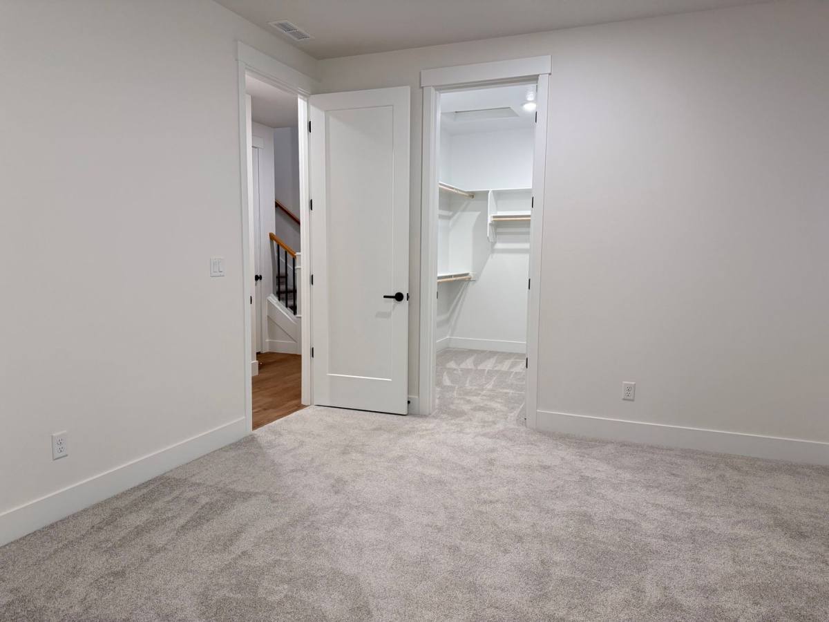 House for rent at 2451 N Villa Rd, Newberg, OR 97132
