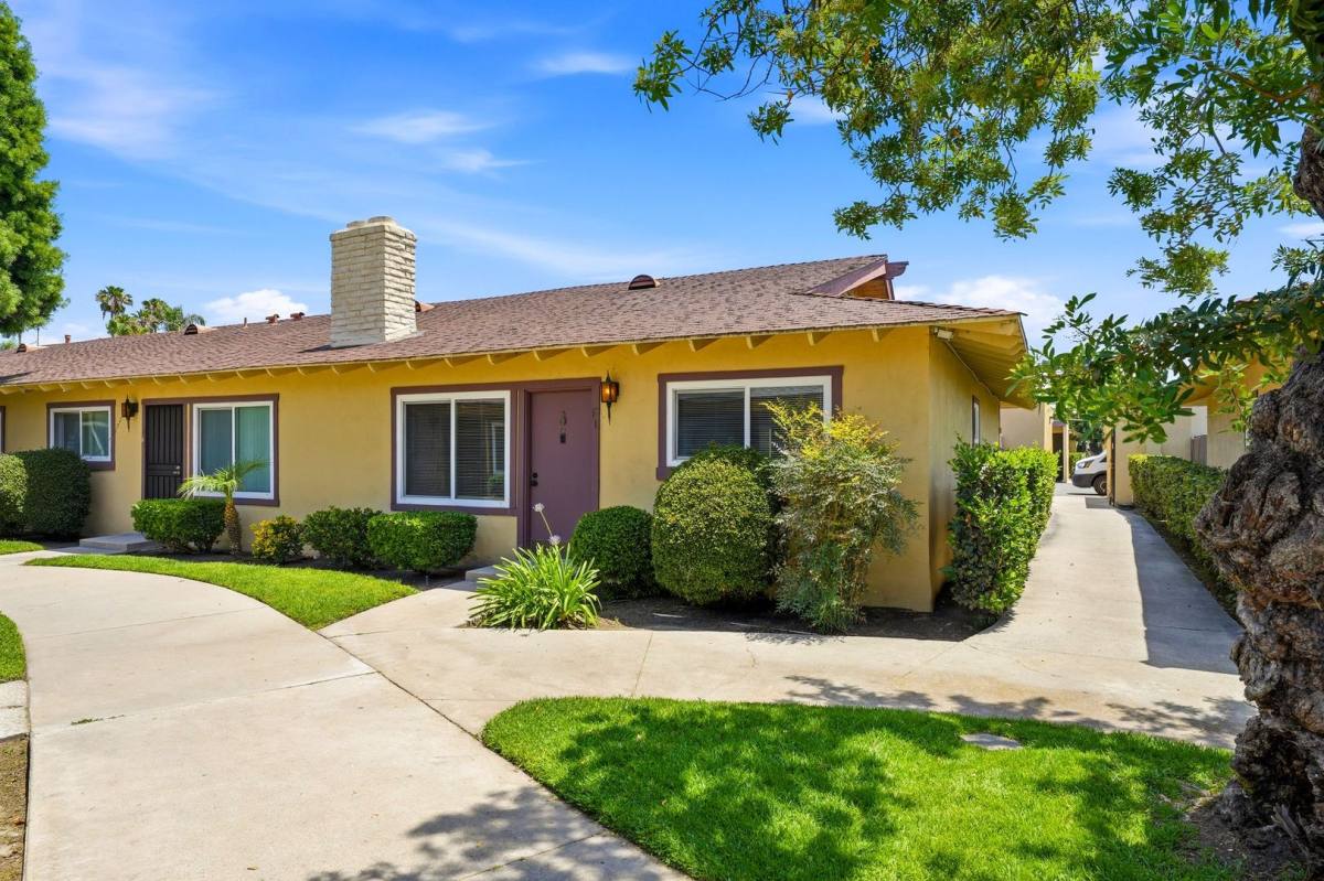 Condo for rent at 1531 E La Palma Ave, Anaheim, CA 92805