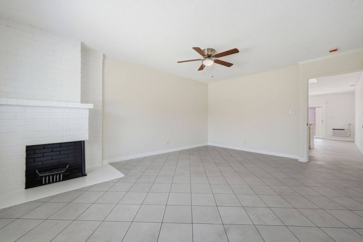 Condo for rent at 1531 E La Palma Ave, Anaheim, CA 92805